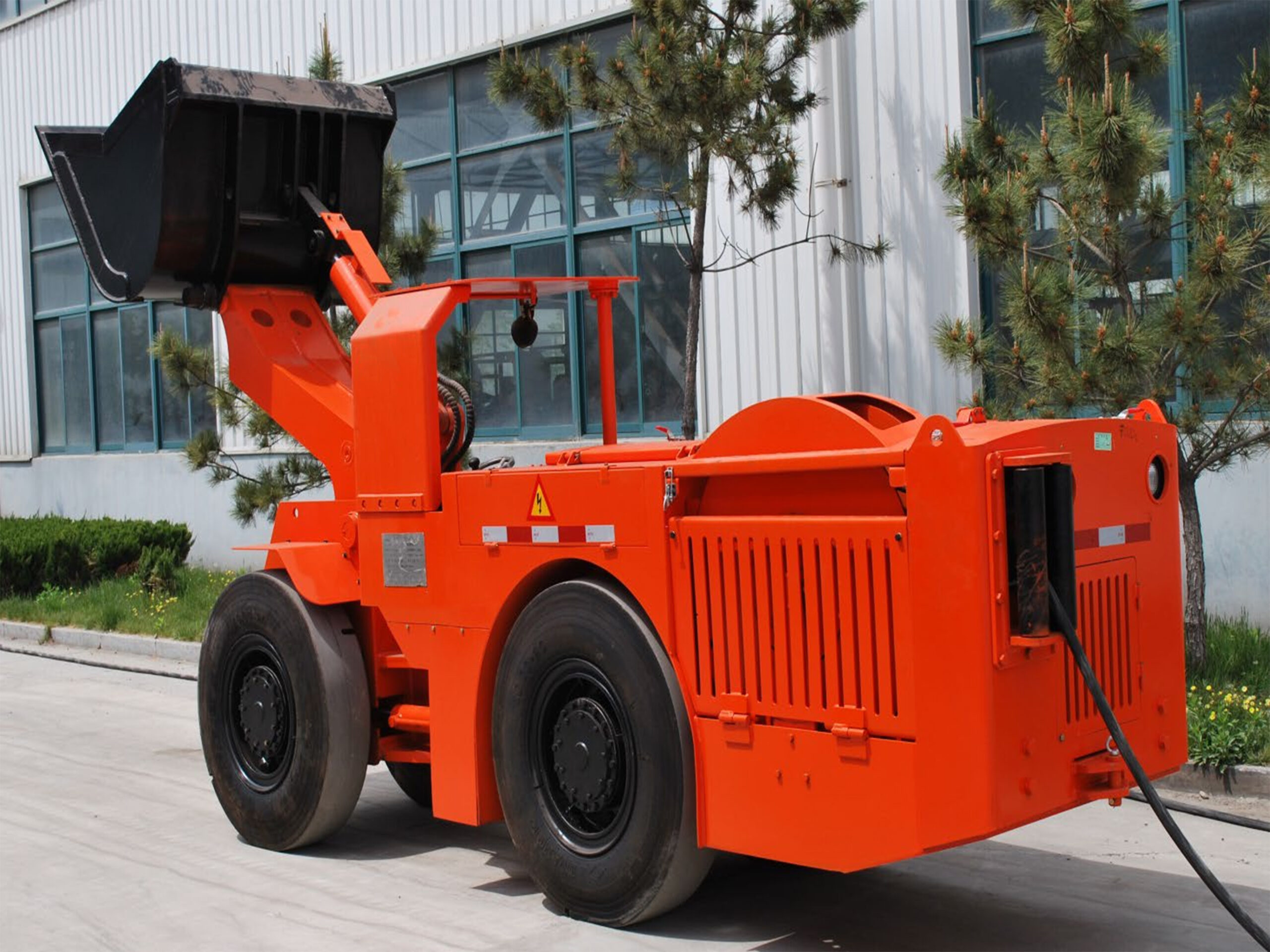 0.6 cubic meter electric underground loader