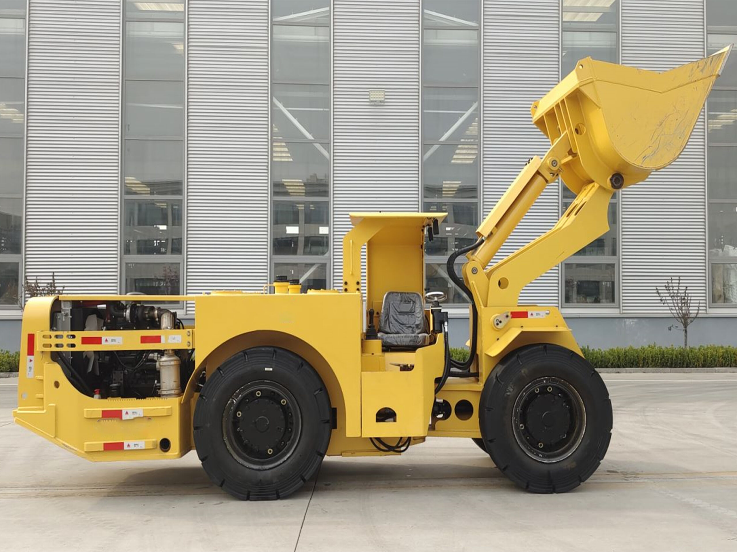 underground mining loader