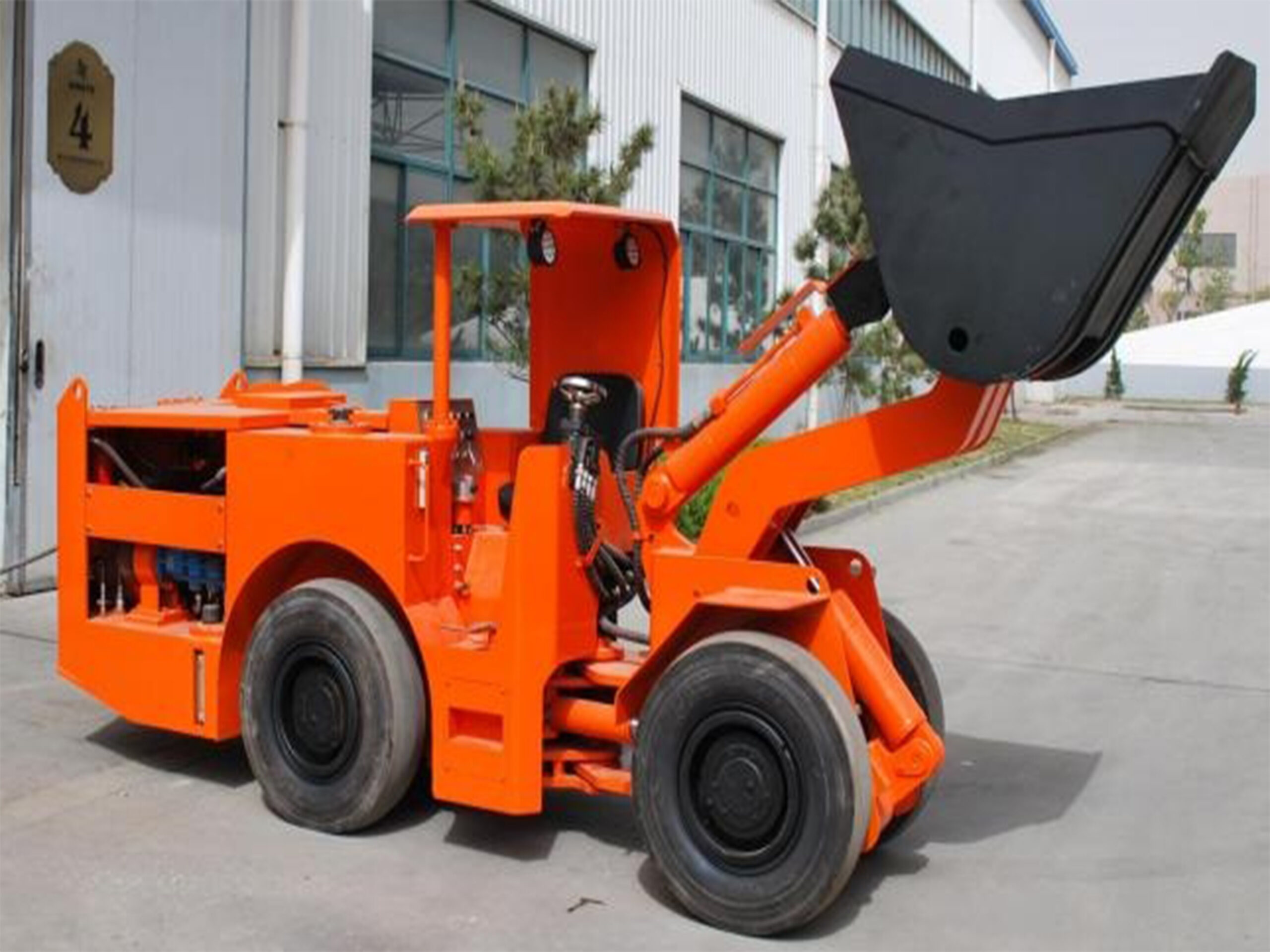 0.6 cubic meter electric underground loader