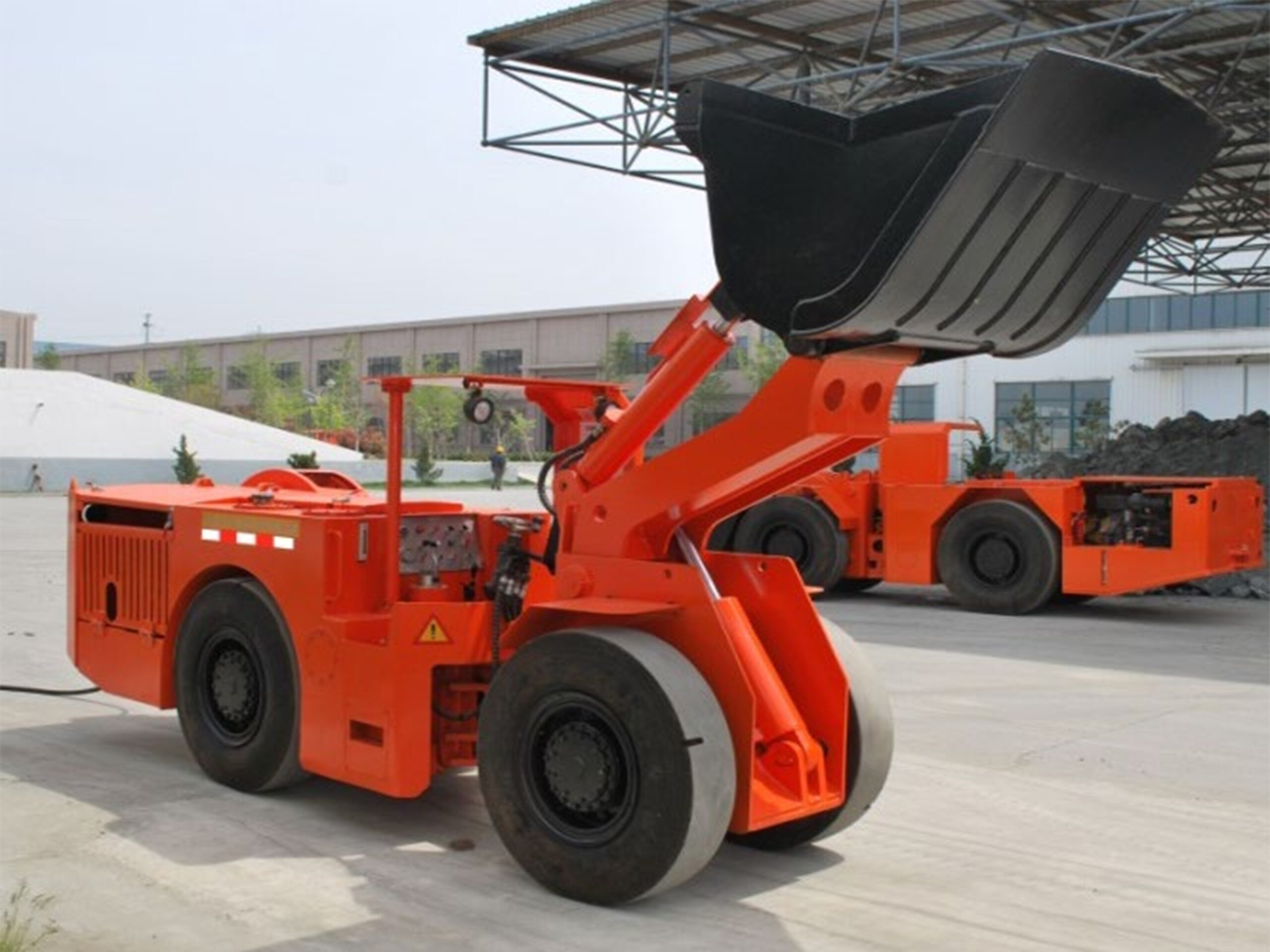 0.6 cubic meter electric underground loader
